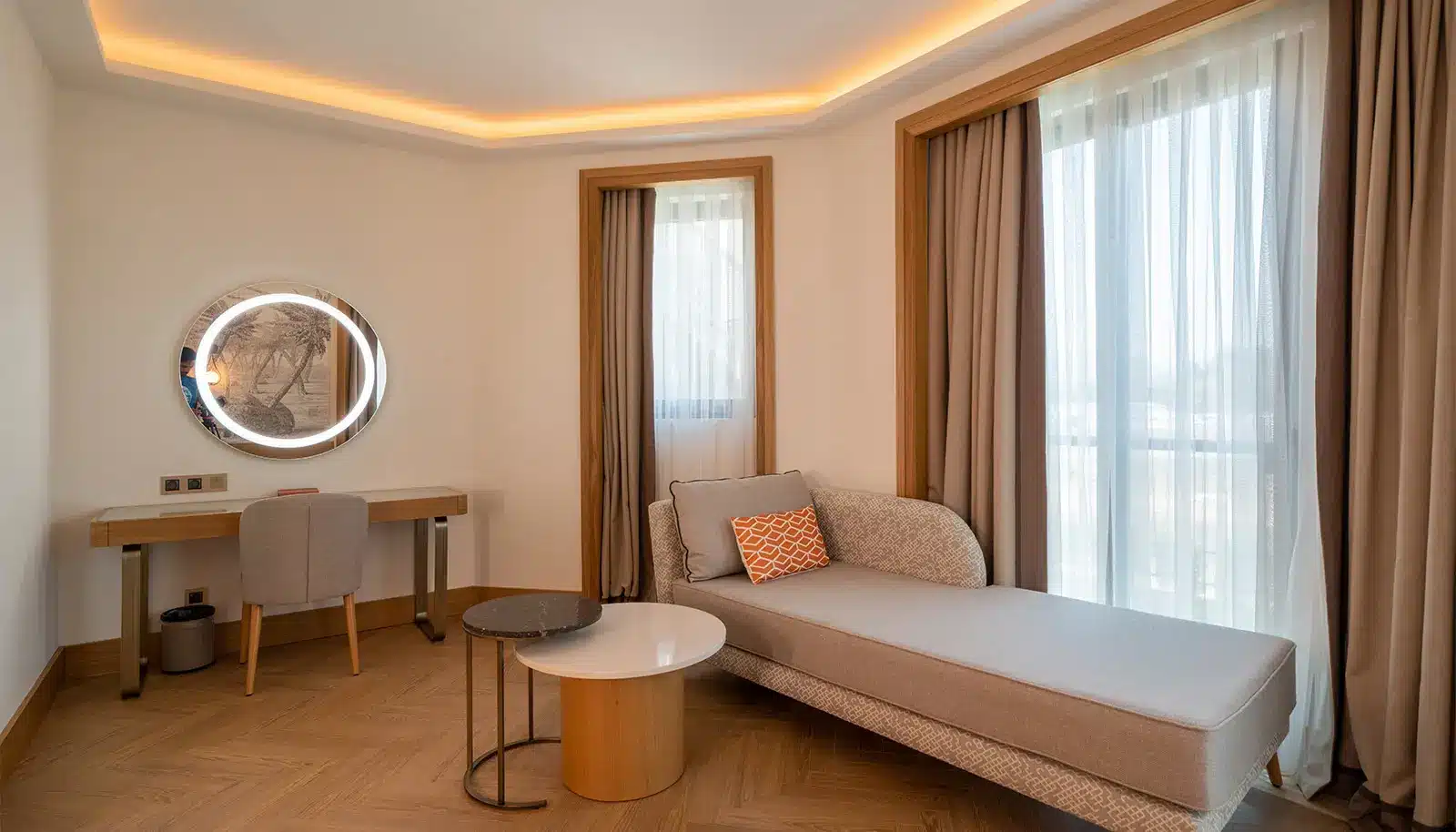 Standart Kara Manzaralı Oda