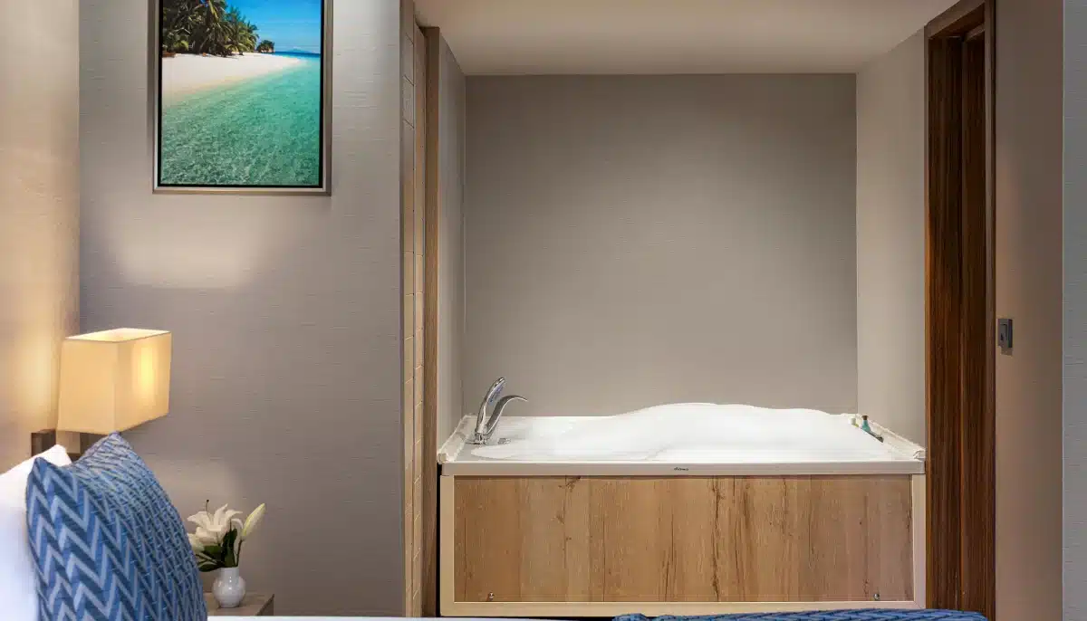 Deluxe Suite Bahçe Manzaralı Jakuzili