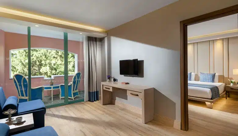 Deluxe Suite Bahçe Manzaralı