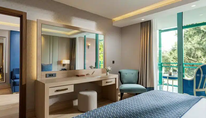 Deluxe Suite Bahçe Manzaralı Jakuzili