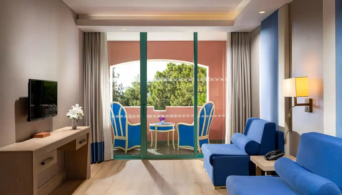 Deluxe Suite Bahçe Manzaralı Jakuzili