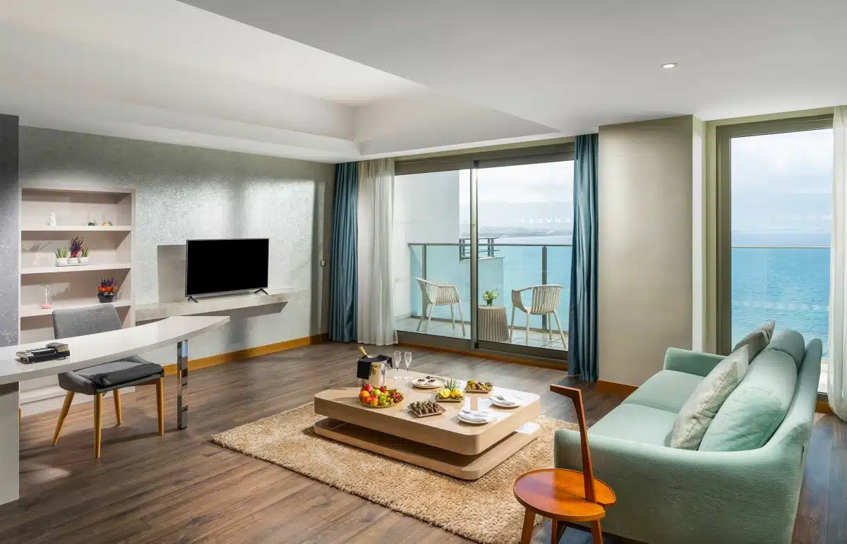 King Suite Sea View