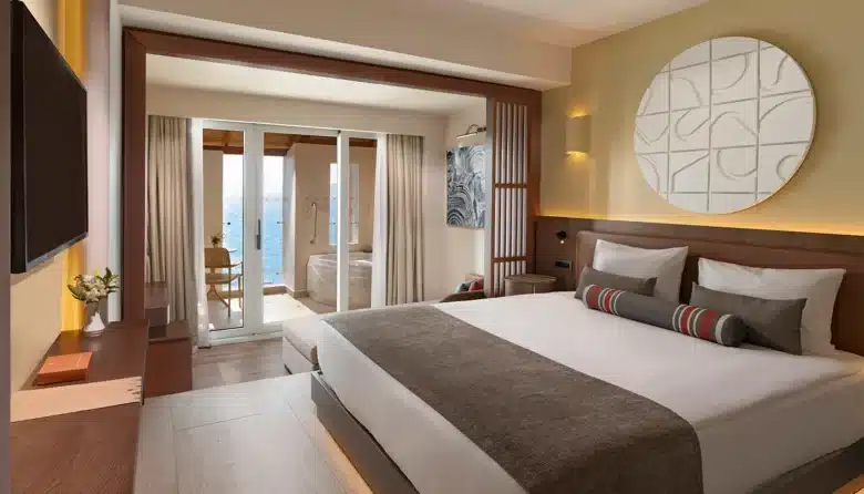 Deluxe Deniz Manzaralı Jakuzili Oda