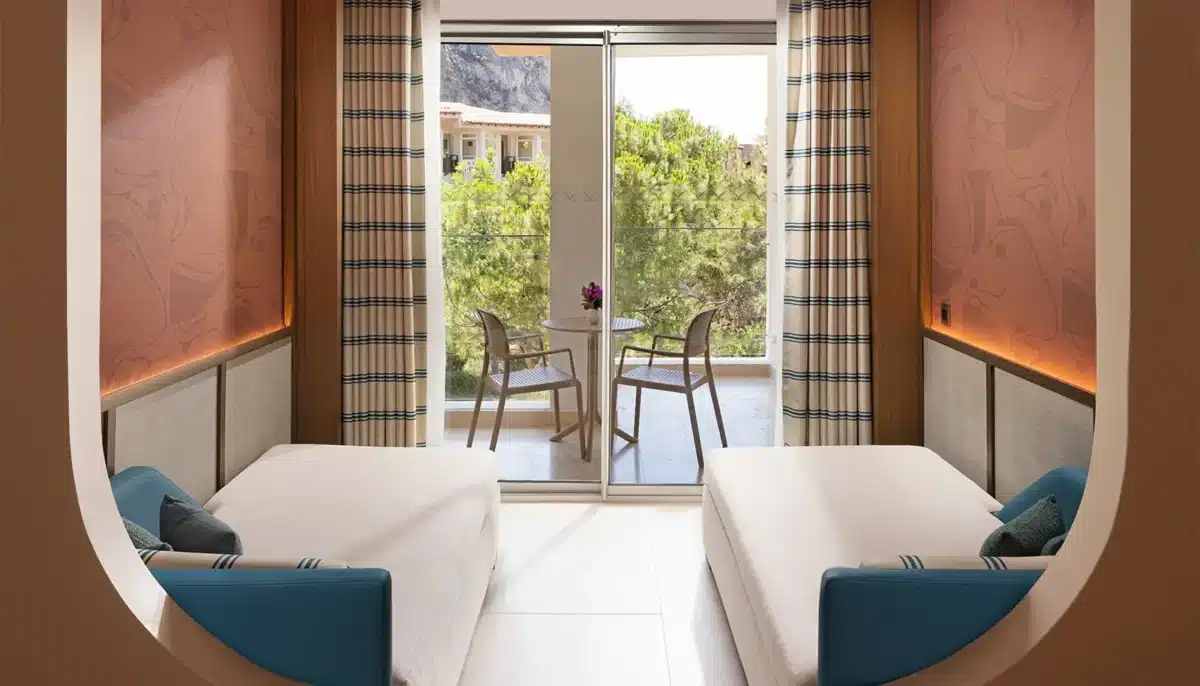 Deluxe Bahçe Manzaralı Geniş Oda