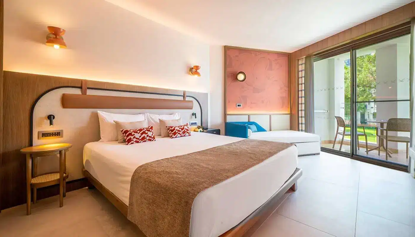 Deluxe Bahçe Manzaralı Standart Oda