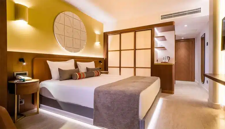 Deluxe Deniz Manzaralı Standart Oda